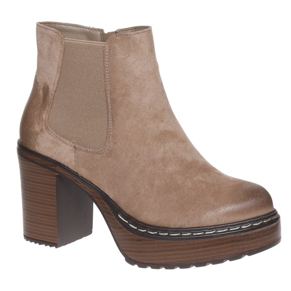 Pierre Dumas Shoes - Chelsea Taupe Faux Suede Comfort Platform Boots
